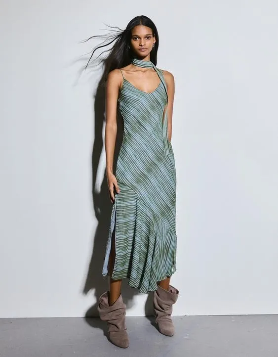 Мини-платье с платком