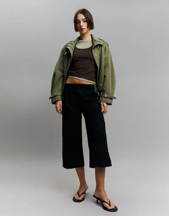 Высокотехнологичные брюки капри с фиксаторами- Заказать в России