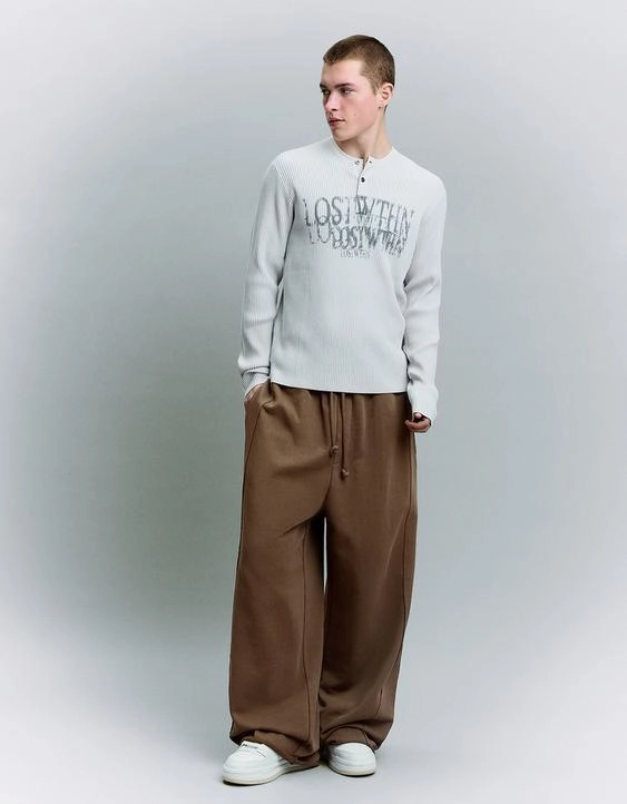 Bershka Брюки очень свободного кроя