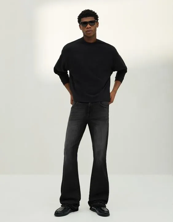 Расклешенные джинсы комфортной посадки