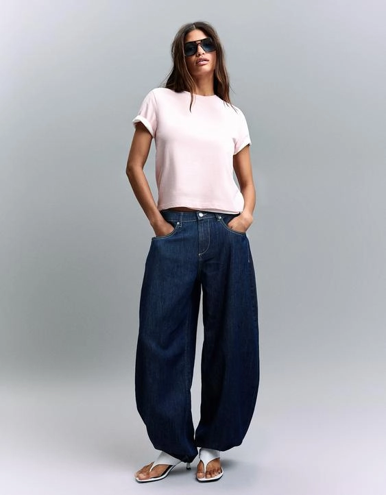 Bershka Джинсы-бананы с широкими штанинами и низкой посадкой