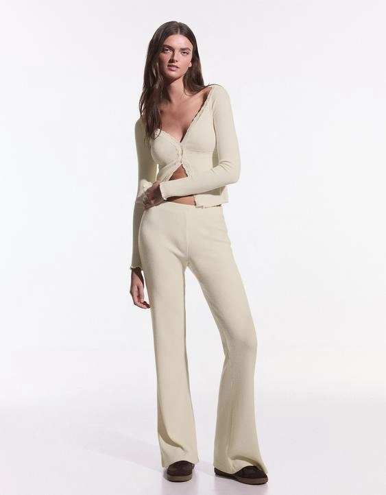 Bershka Расклешенные брюки SOFT TOUCH