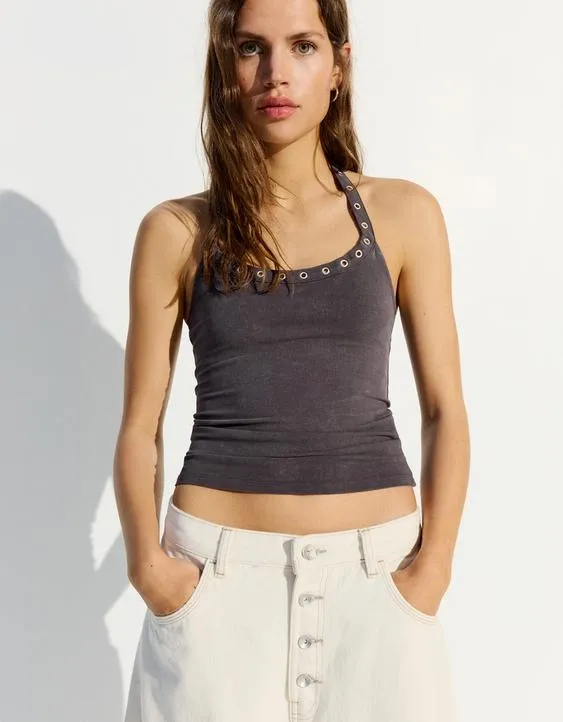 Топ с горловиной халтер и люверсами- Заказать в России