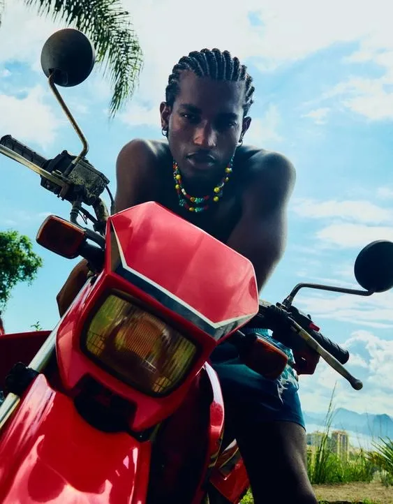 Разноцветное ожерелье- Заказать в России