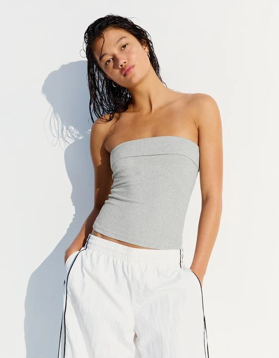 Bershka Топ бандо с блестками купить с доставкой.