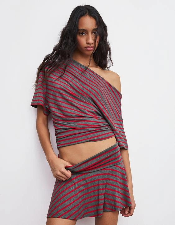 Bershka Мини-юбка клеш с двойным поясом купить с доставкой.