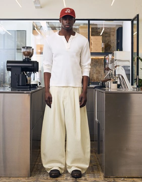 Bershka Джинсы-бананы с защипами