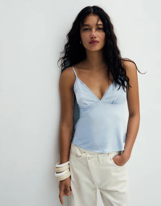 Bershka Топ из сатина с кружевом