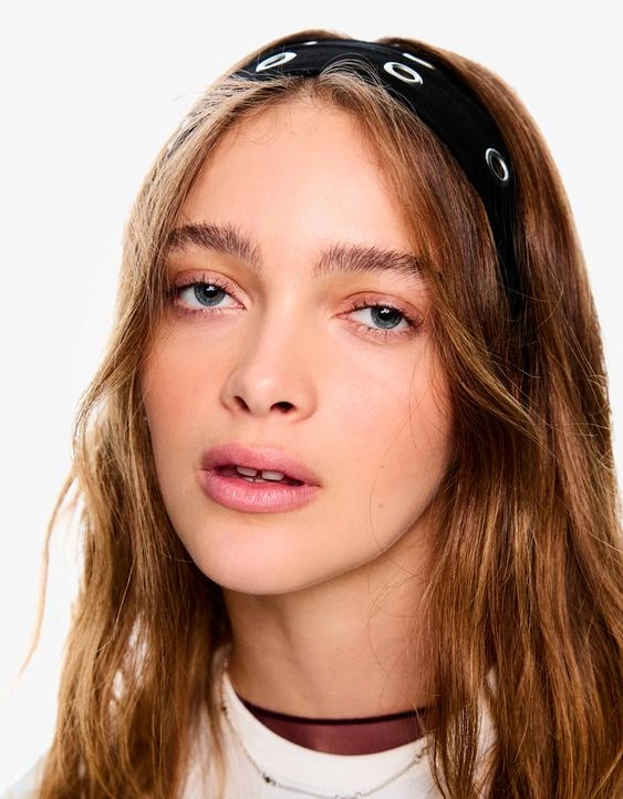 Bershka Набор из 2 повязок с заклепками купить с доставкой.