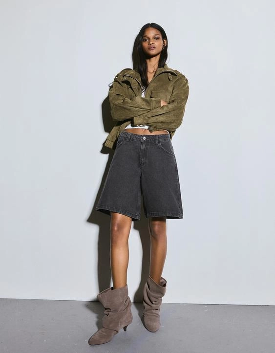 Bershka Джинсовые шорты свободного кроя