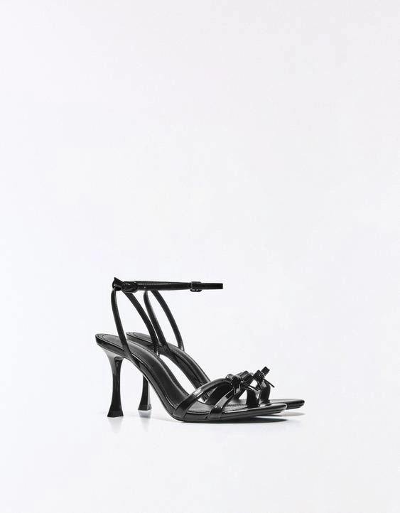 Bershka Босоножки на каблуке с бантом