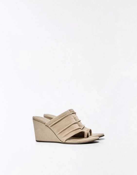 Bershka Туфли-мюли на танкетке