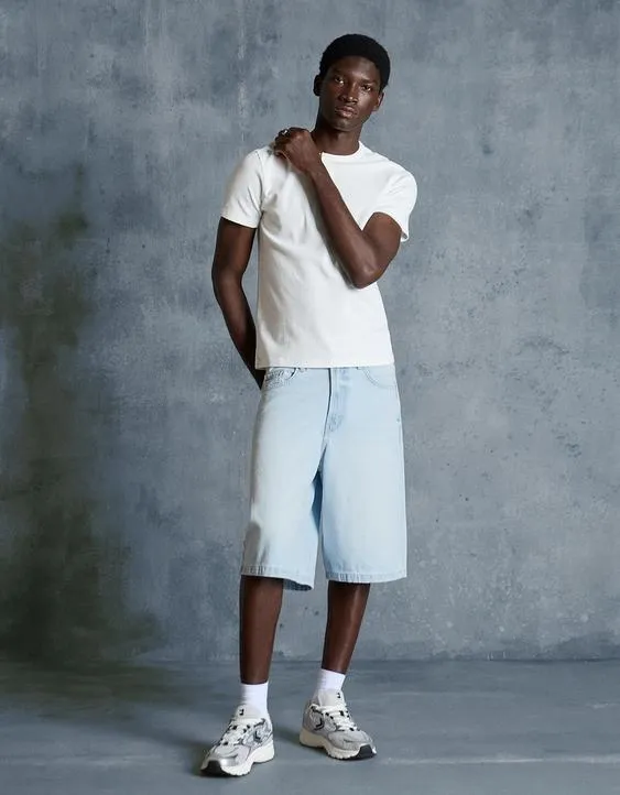 Джинсовые шорты свободного кроя