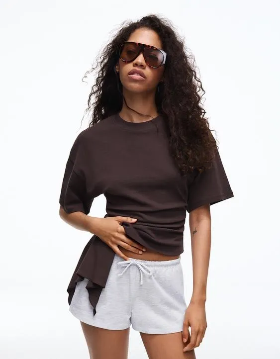 Шорты из мягкой ткани с эластичным поясом- Заказать в России