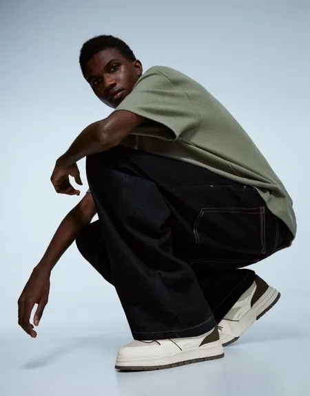 Объемные кроссовки