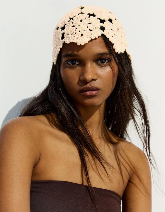 Bershka Трикотажная шапка
