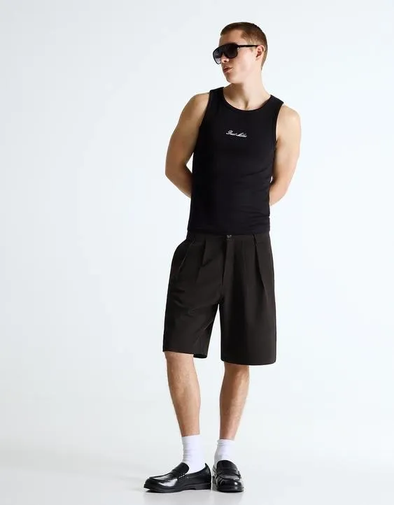 Шорты-бермуды свободного кроя