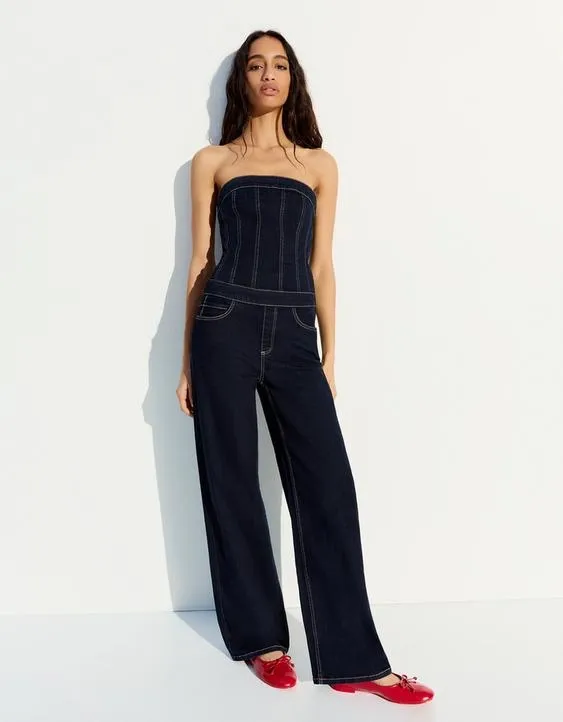 Длинный джинсовый комбинезон