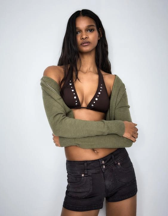 Bershka Джинсовые мини-шорты купить с доставкой.