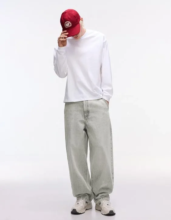 Джинсы в стиле скейтер