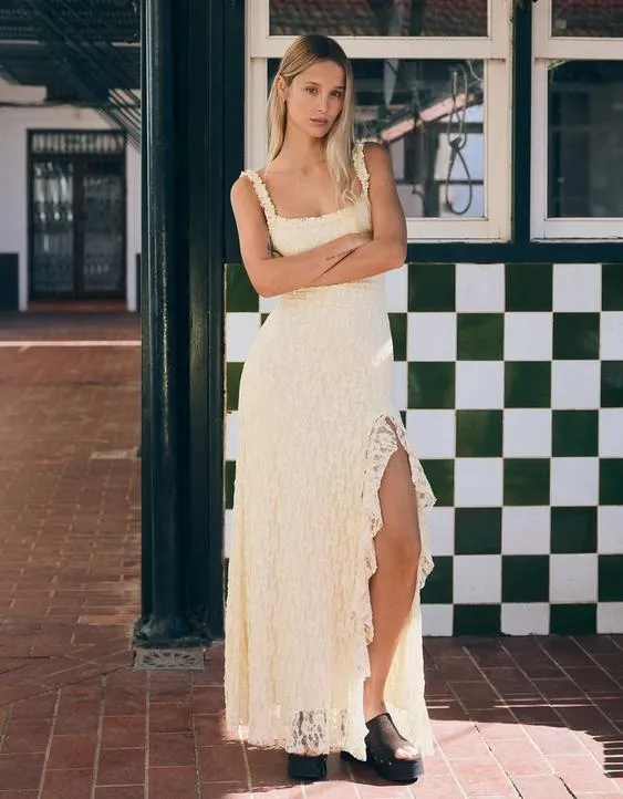 Кружевное платье миди- Заказать в России