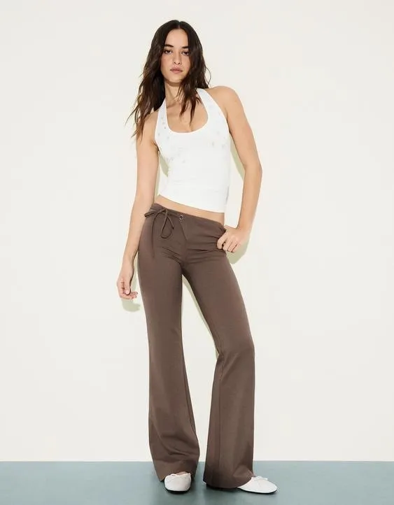 Bershka Расклешенные брюки с низкой посадкой