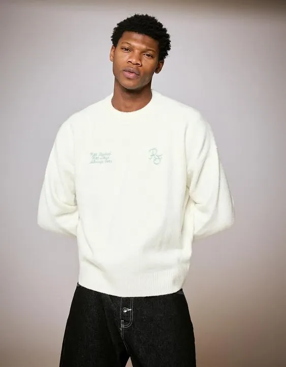 Свитер с круглым вырезом и принтом- Заказать в России