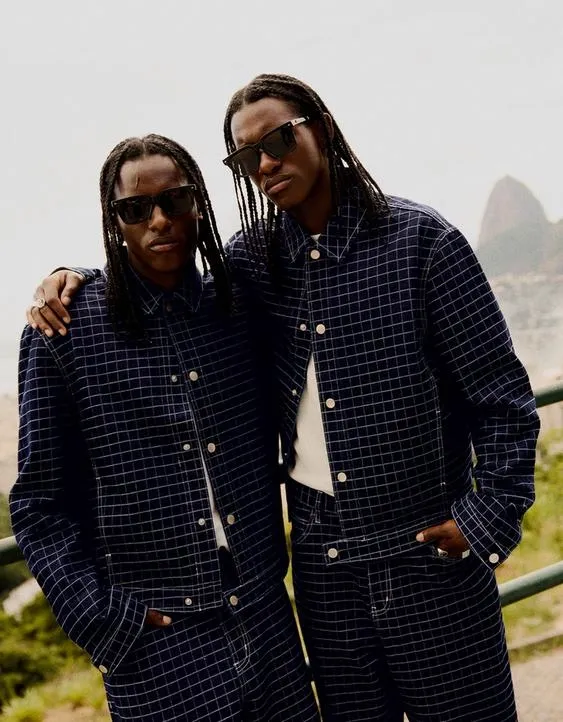 Джинсовая куртка в клетку