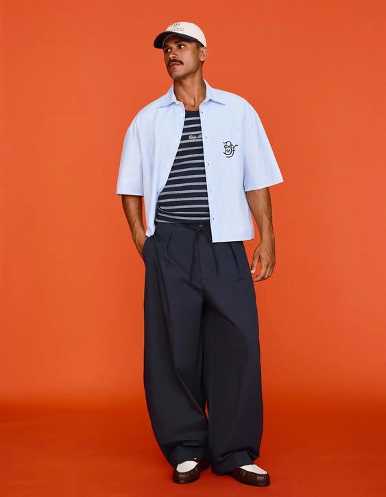 Bershka Брюки BARREL с защипами купить с доставкой.