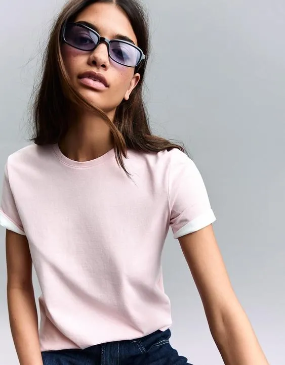 Солнечные очки с цветными линзами