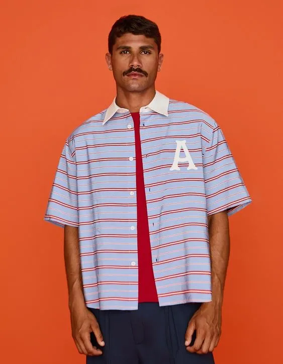 Рубашка геометрического кроя с короткими рукавами и вышивкой- Заказать в России