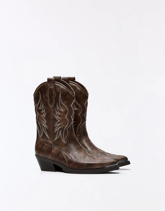 Ковбойские сапоги с декоративным носом- Заказать в России