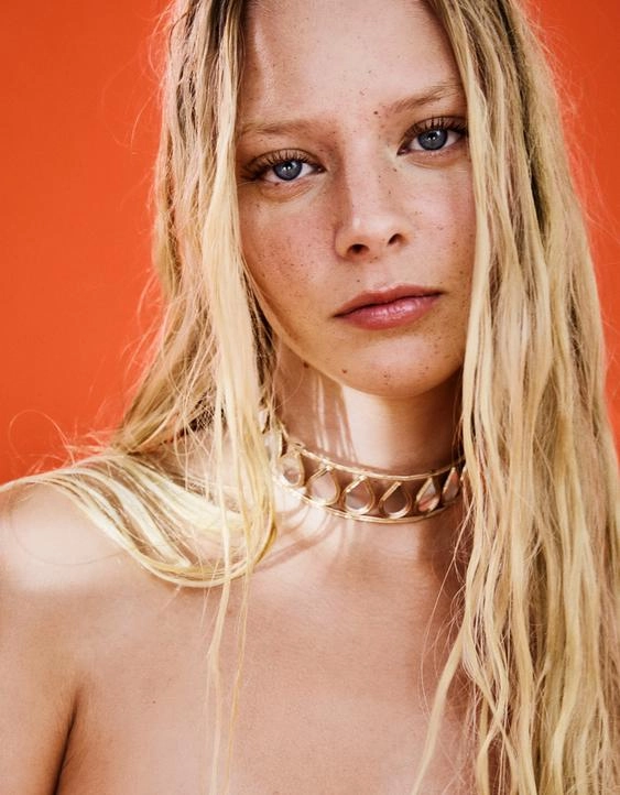 Bershka Ожерелье-чокер с зеркальными элементами