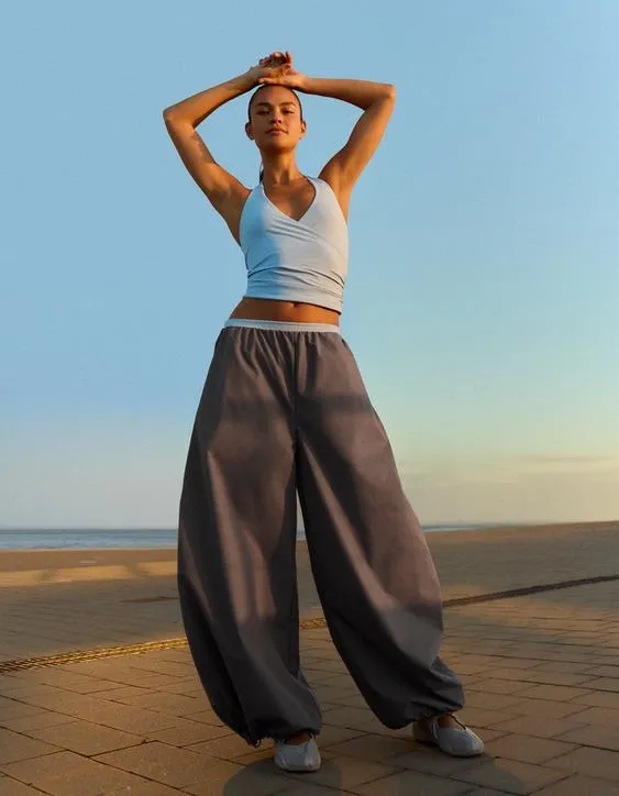 Брюки-парашюты из высокотехнологичного материала