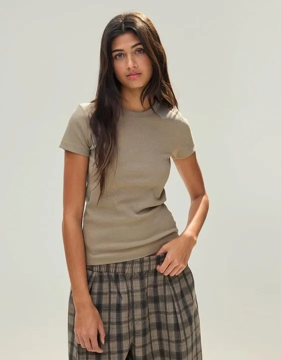 Bershka Базовая футболка в рубчик с короткими рукавами