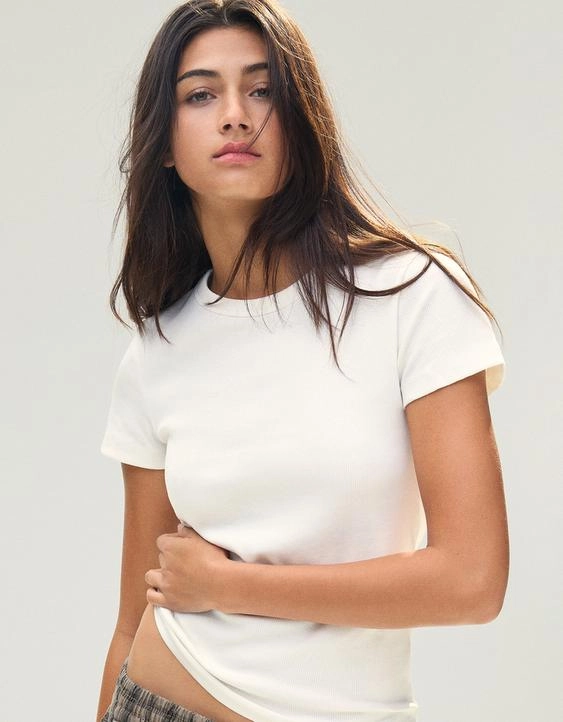 Bershka Базовая футболка в рубчик с короткими рукавами