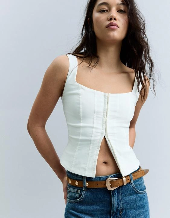 Bershka Ремень с заклепками купить с доставкой.