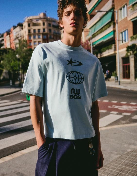 Bershka Футболка свободного кроя с принтом