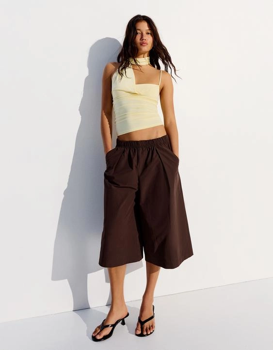 Bershka Брюки-кюлоты бермуды с эластичным поясом