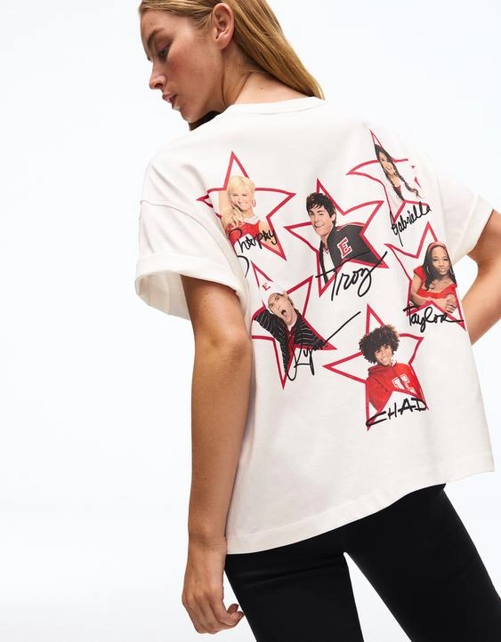 Bershka Футболка геометрического кроя с принтом HIGH SCHOOL MUSICAL
