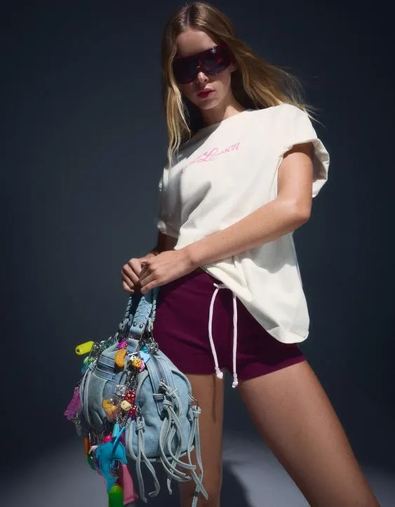 Футболка с принтом Zara Larsson- Заказать в России