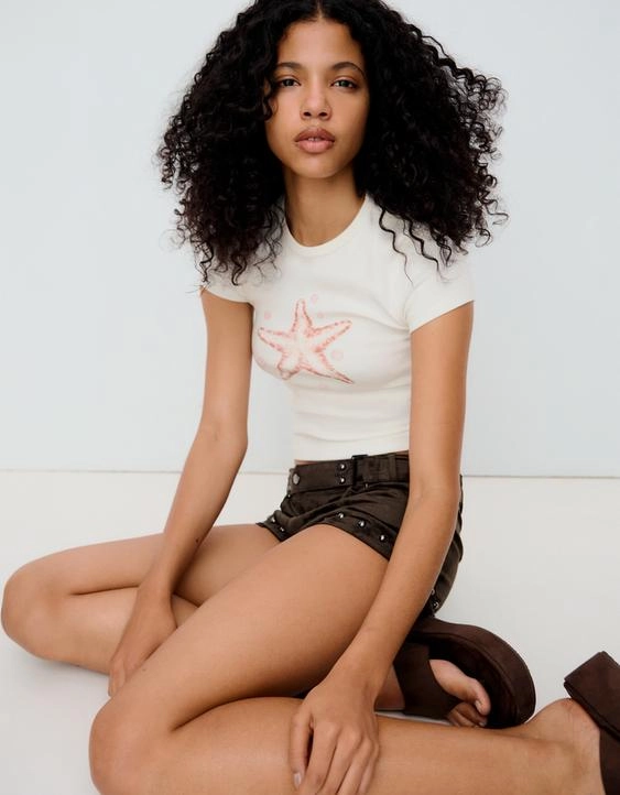 Bershka Футболка с короткими рукавами и пайетками купить с доставкой.