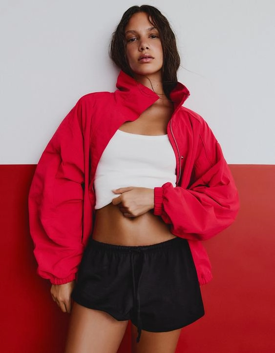Bershka Куртка-оверсайз из нейлона с рукавами «летучая мышь» купить с доставкой.