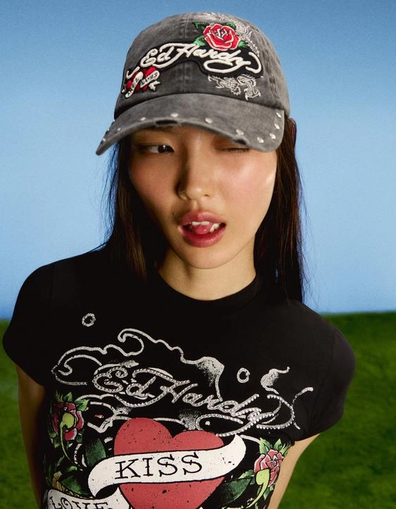 Bershka Кепка с вышивкой ED HARDY X BERSHKA