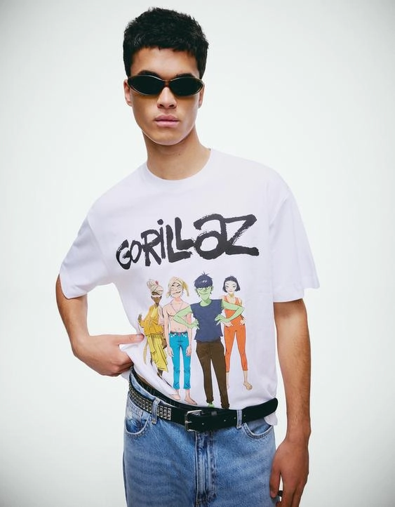 Bershka Футболка свободного кроя с принтом GORILLAZ купить с доставкой.