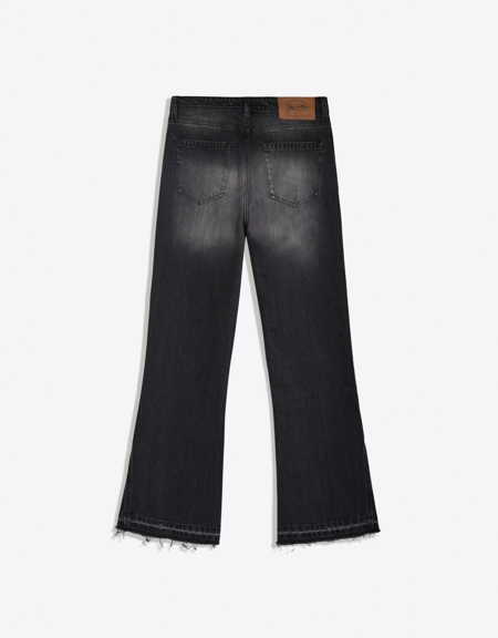 Bershka Прямые расклешенные джинсы