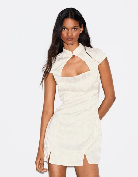 Bershka Жаккардовое мини-платье из сатина купить с доставкой.