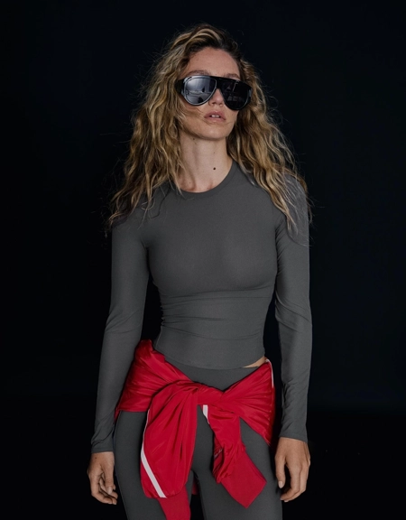 Bershka Техническая футболка с длинным рукавом из технической ткани, дышащая и быстро сохнущая купить с доставкой.