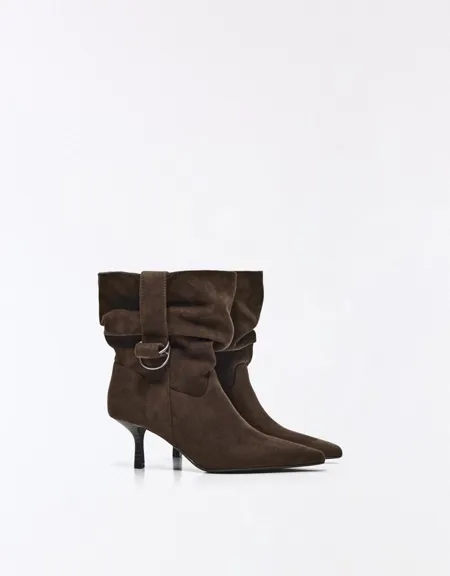 Bershka SLOUCHY HEELED ANKLE BOOTS WITH BUCKLE