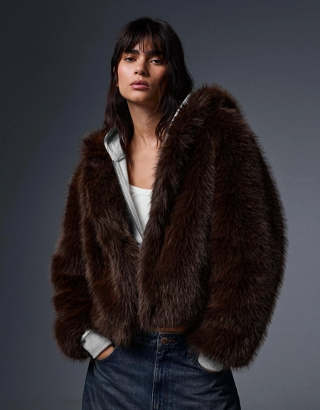 Bershka Куртка с капюшоном и мехом купить с доставкой.